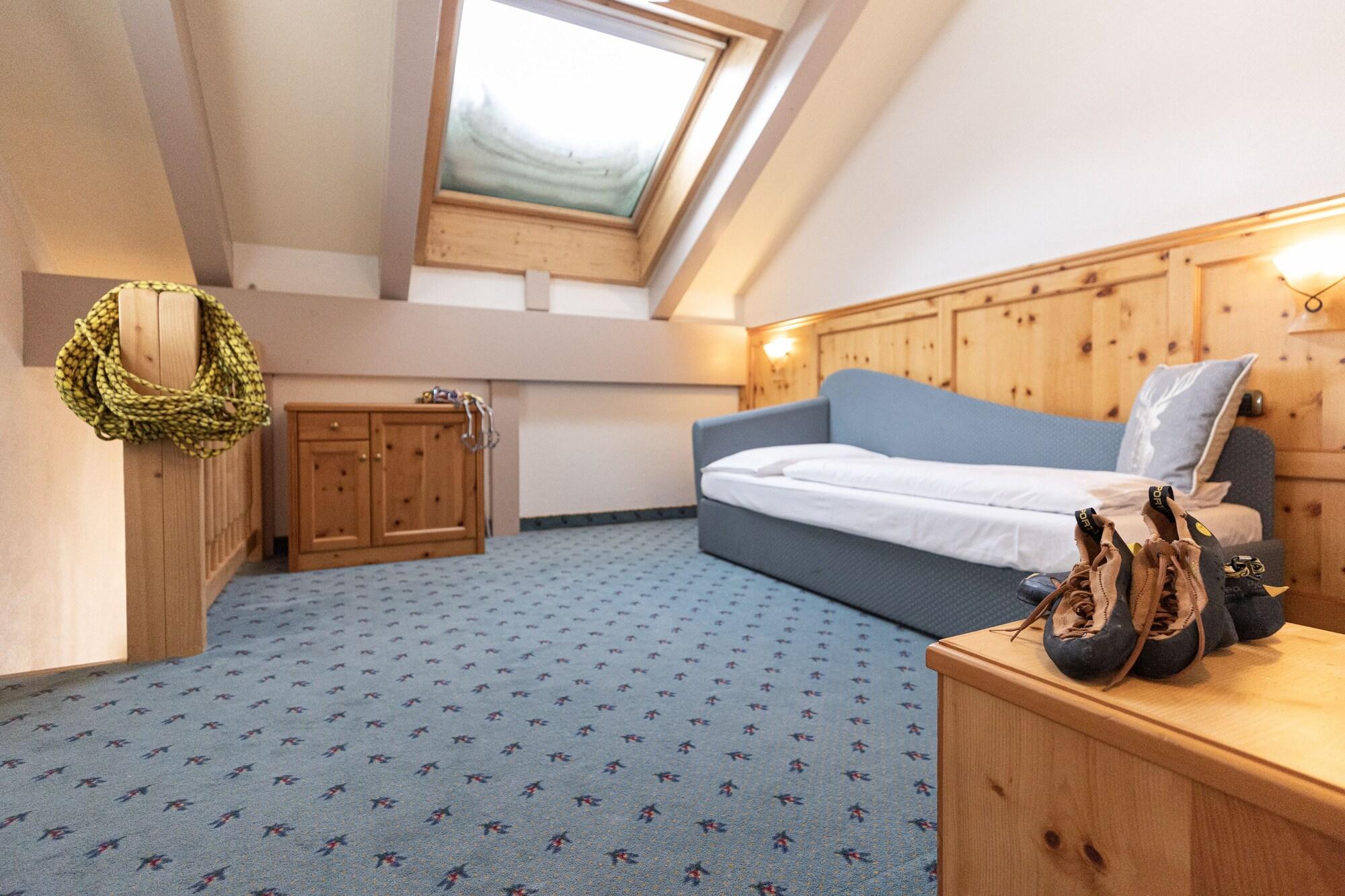 Hotel Soreghes Gran Chalet Campitello di Fassa Bagian luar foto